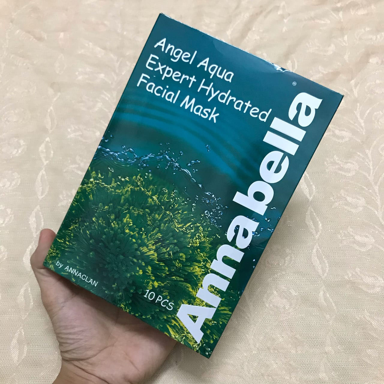 Ngoài ra, sản phẩm còn giúp giữ ẩm và cung cấp sự mềm mại và sảng khoái sau khi sử dụng. Ngoài ra, sản phẩm còn giúp giữ ẩm và cung cấp sự mềm mại và sảng khoái sau khi sử dụng.