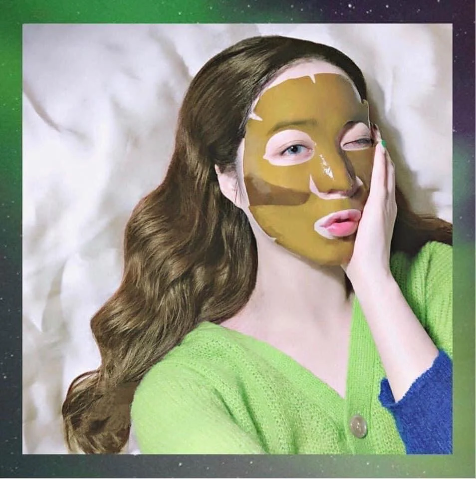 Mặt nạ tảo biển là gì? Mặt nạ tảo biển là sản phẩm được cấu tạo từ tảo và nhiều dưỡng chất khác nhau. Cụ thể như vitamin C, E, B1, B2, kẽm, sắt, canxi… Mặt nạ tảo biển là gì? Mặt nạ tảo biển là sản phẩm được cấu tạo từ tảo và nhiều dưỡng chất khác nhau. Cụ thể như vitamin C, E, B1, B2, kẽm, sắt, canxi…